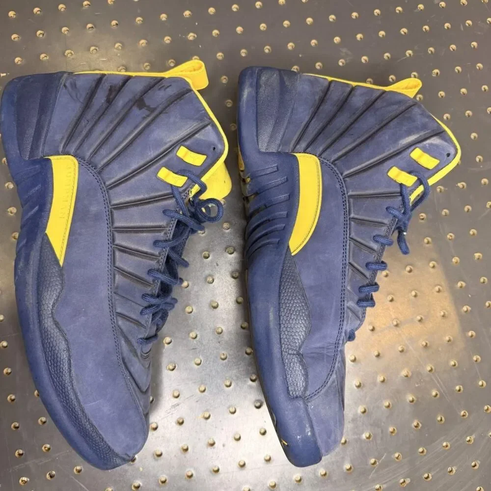 Jordan Men's Navy and Yellow Trainers